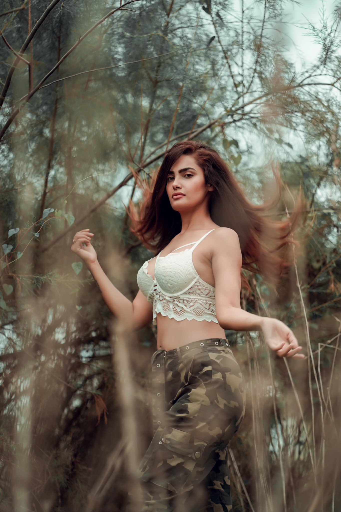 অভিনেত্রী সাক্ষী দ্বিবেদীর হট ছবি নেটদুনিয়ায় আগুন ছড়াচ্ছে 