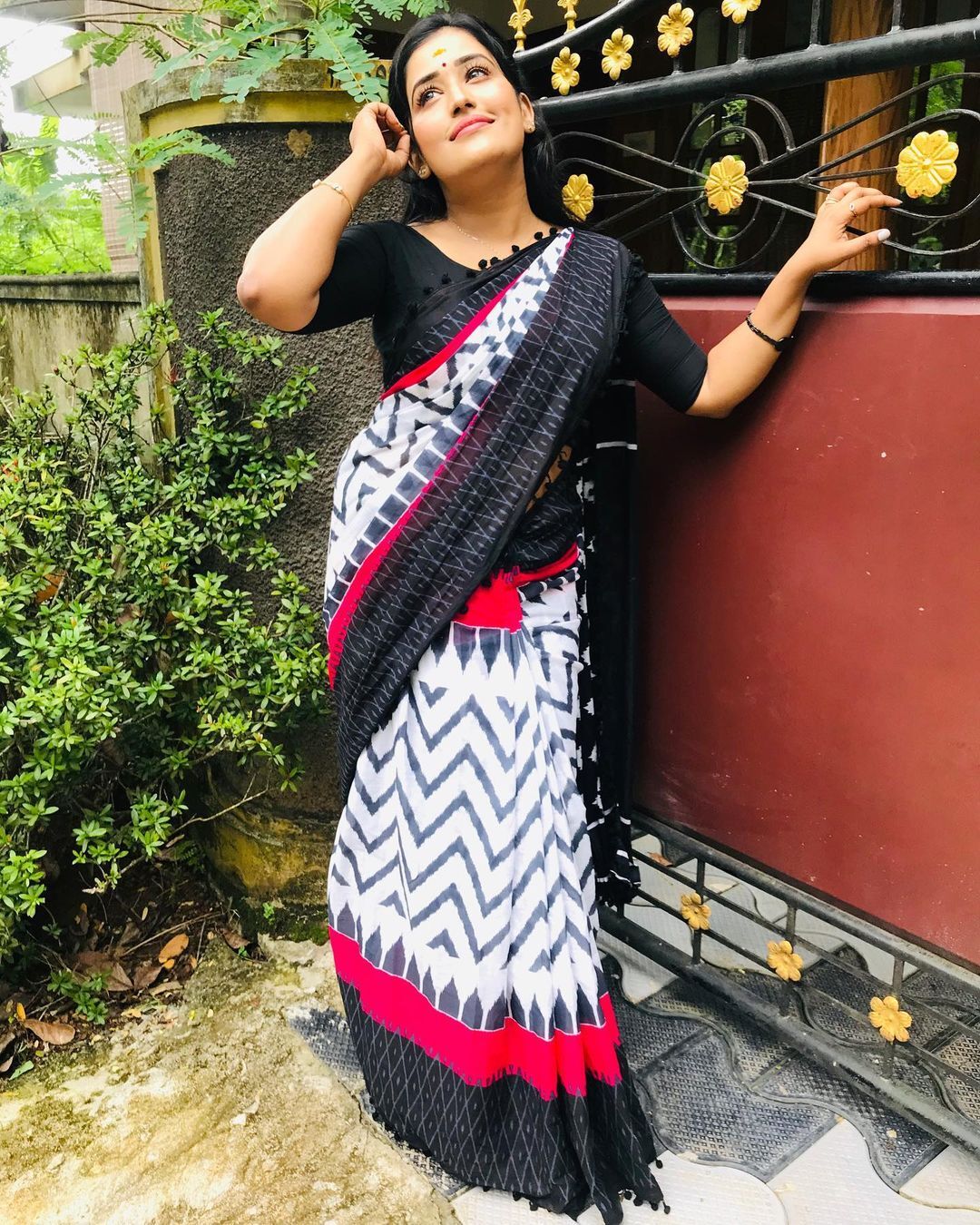 സാരിയില്‍ തിളങ്ങി സ്റ്റാര്‍ മാജിക് ഫെയിം അനുമോള്‍: ചിത്രം ഏറ്റെടുത്ത് ആരാധകര്‍