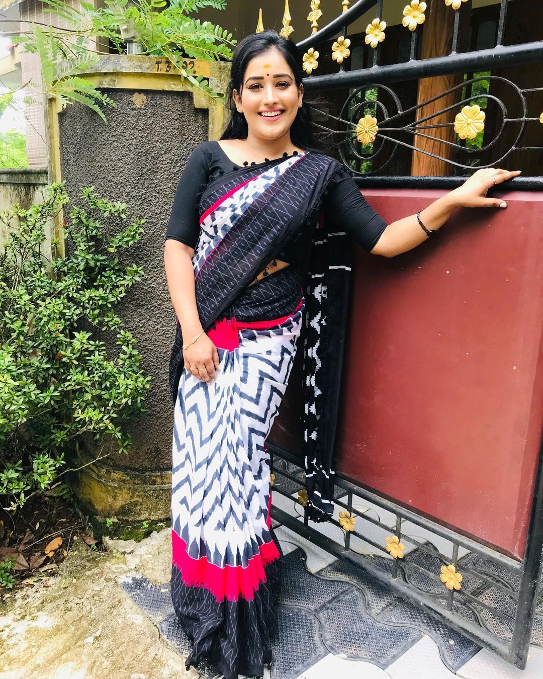 സാരിയില്‍ തിളങ്ങി സ്റ്റാര്‍ മാജിക് ഫെയിം അനുമോള്‍: ചിത്രം ഏറ്റെടുത്ത് ആരാധകര്‍