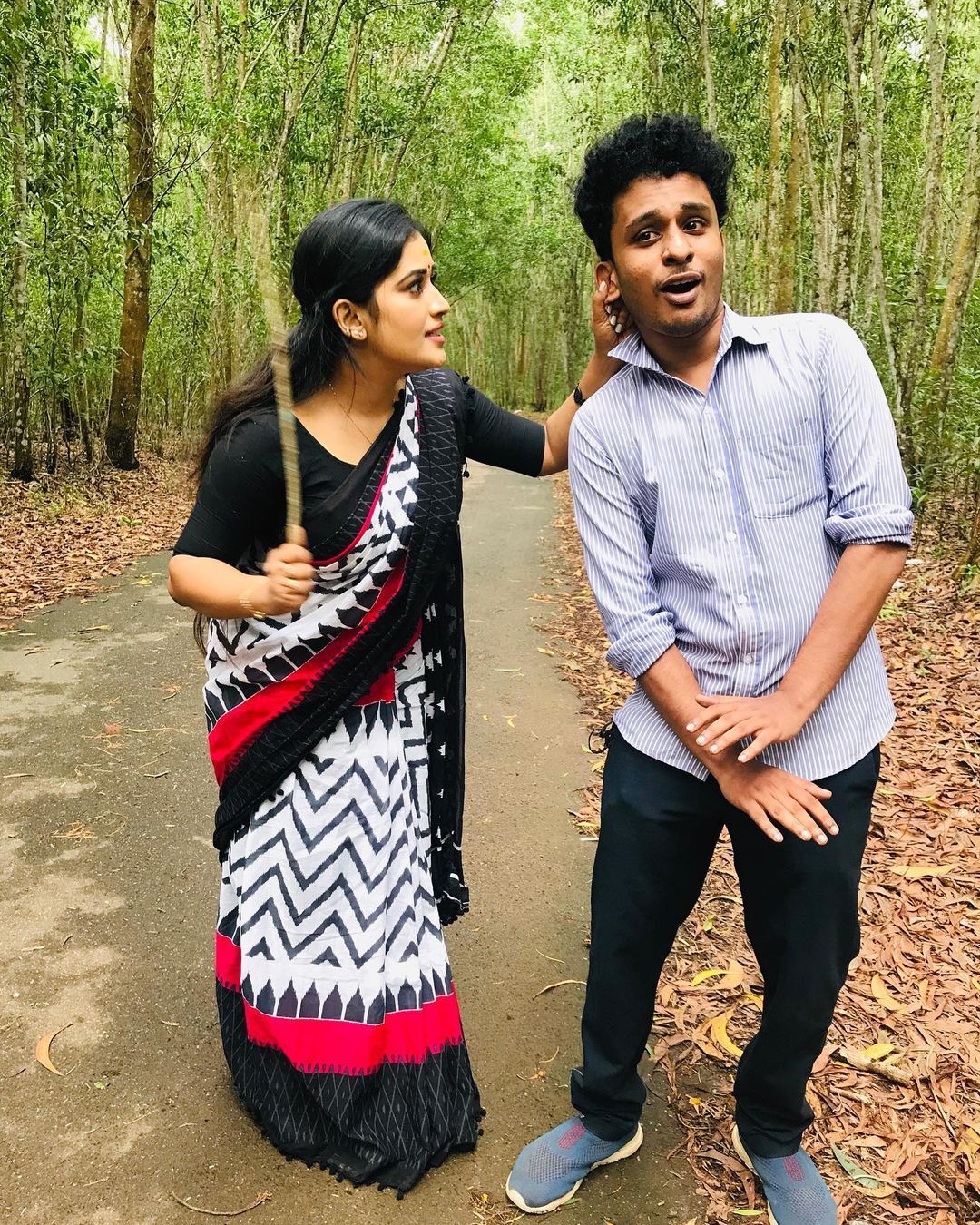 സാരിയില്‍ തിളങ്ങി സ്റ്റാര്‍ മാജിക് ഫെയിം അനുമോള്‍: ചിത്രം ഏറ്റെടുത്ത് ആരാധകര്‍