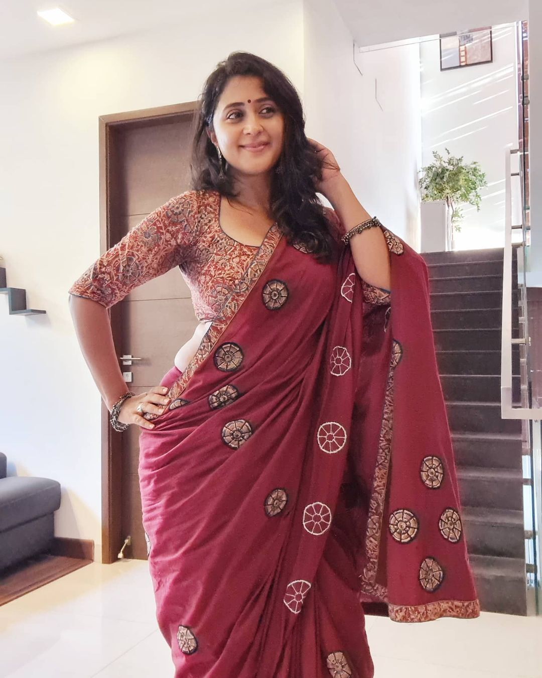 ഷോര്‍ട്സില്‍ തിളങ്ങി കനിഹ; ചിത്രം ഏറ്റെടുത്ത് ആരാധകര്‍