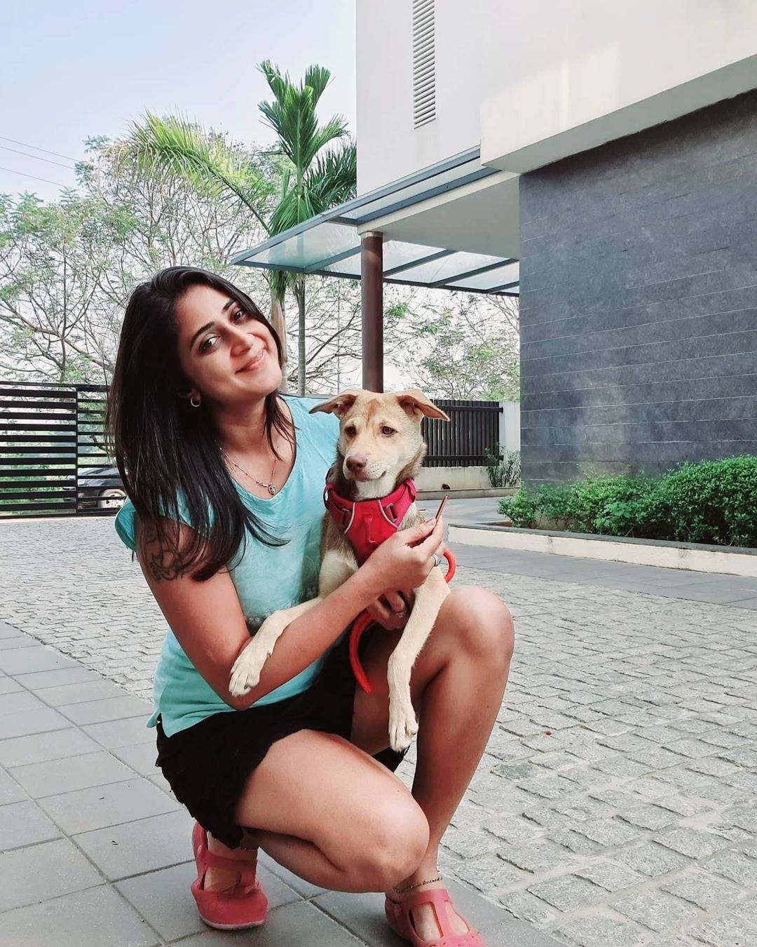 ഷോര്‍ട്സില്‍ തിളങ്ങി കനിഹ; ചിത്രം ഏറ്റെടുത്ത് ആരാധകര്‍