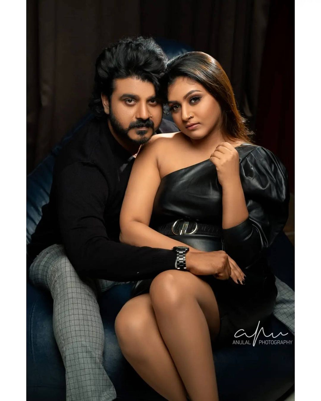 വന്‍ ലുക്കില്‍ പൊളിച്ചടുക്കി ബിബിന്‍ ജോര്‍ജും ആദിത്യ സോണിയും; ചിത്രങ്ങള്‍ വൈറല്‍