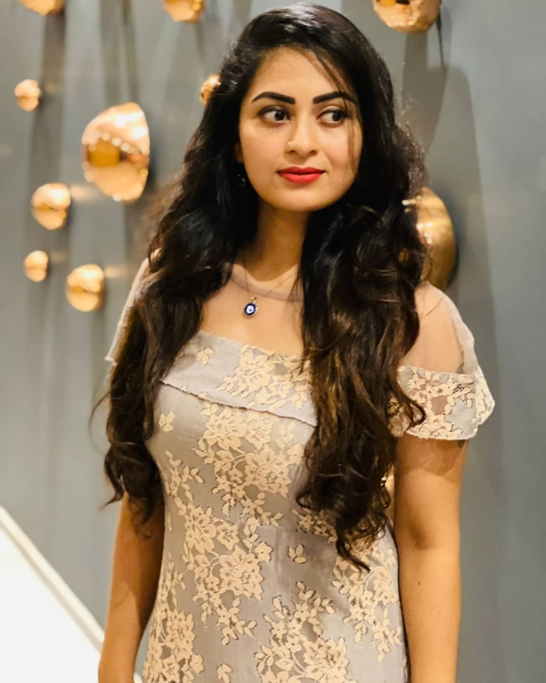 പ്രിയപ്പെട്ടവരോടൊപ്പമുള്ള സന്തോഷ നിമിഷങ്ങള്‍: പുത്തന്‍ ചിത്രങ്ങള്‍ പങ്കുവെച്ച് നടി ശ്രുതി ലക്ഷ്മി