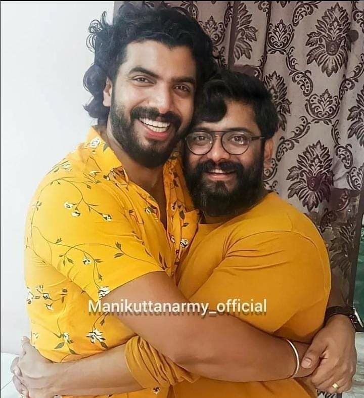 ആടിത്തിമിര്‍ത്ത് മണിക്കൂട്ടന്‍; അനൂപ് കൃഷ്ണന്റെ പെങ്ങളുടെ ഹല്‍ദി ചടങ്ങിലെ ചിത്രങ്ങല്‍ വൈറല്‍ 