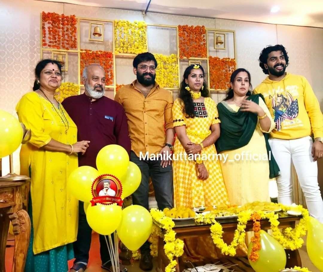 ആടിത്തിമിര്‍ത്ത് മണിക്കൂട്ടന്‍; അനൂപ് കൃഷ്ണന്റെ പെങ്ങളുടെ ഹല്‍ദി ചടങ്ങിലെ ചിത്രങ്ങല്‍ വൈറല്‍ 