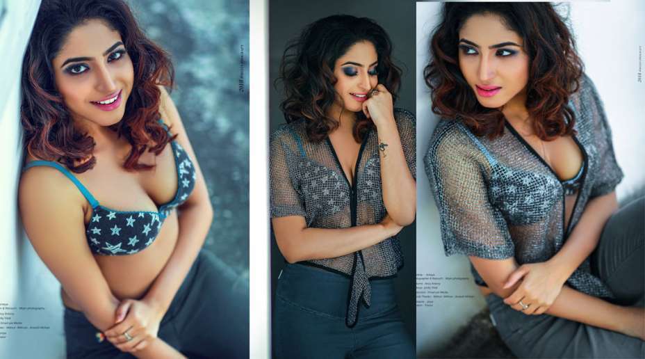  എന്താ ചെയ്യ മഴ കണ്ടാല്‍ നനയ​ണം: പുത്തന്‍ ചിത്രങ്ങളുമായി നടി അമേയ മാത്യു