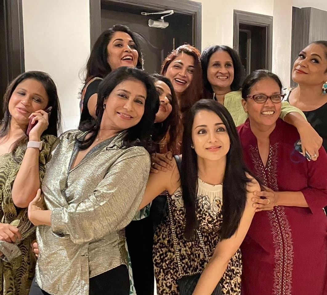 'ശിവകാമി ദേവി'ക്ക് പിറന്നാള്‍; ഈ സുന്ദരിമാര്‍ ആരെന്ന് പറയാമോ? അടിപൊളി ചിത്രങ്ങള്‍ കാണാം