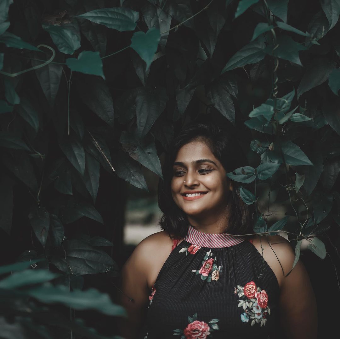 പച്ചിലകള്‍ക്കിടയിലൊരു താര സുന്ദരി; വൈറലായി രമ്യ നമ്പീശന്റെ പുതിയ ചിത്രങ്ങള്‍