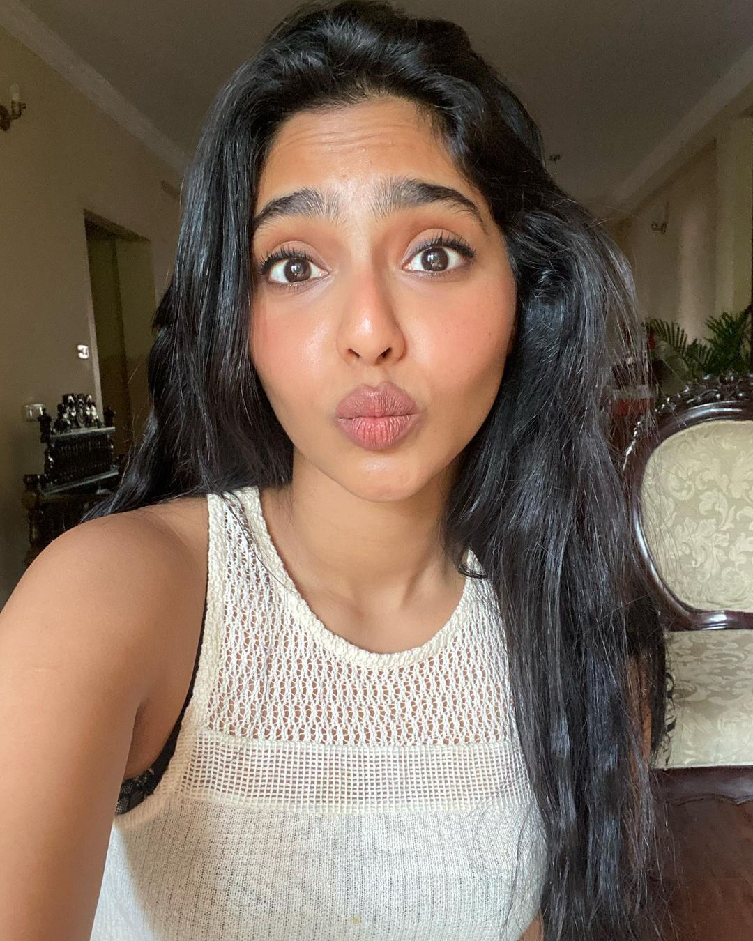  ഒരു 'സൺ കിസ്ഡ്'; ഐശ്വര്യ ലക്ഷ്മിയുടെ പുത്തന്‍ ചിത്രം ഏറ്റെടുത്ത് ആരാധകര്‍