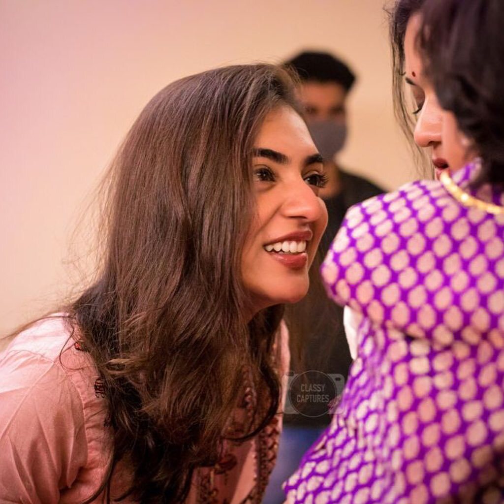 എന്തൊരു നോട്ടമാണിത് നസ്രിയ നസ്റിന്‍; സാരിയില്‍ തിളങ്ങിയ പുത്തന്‍ ചിത്രവുമായി താര സുന്ദരി