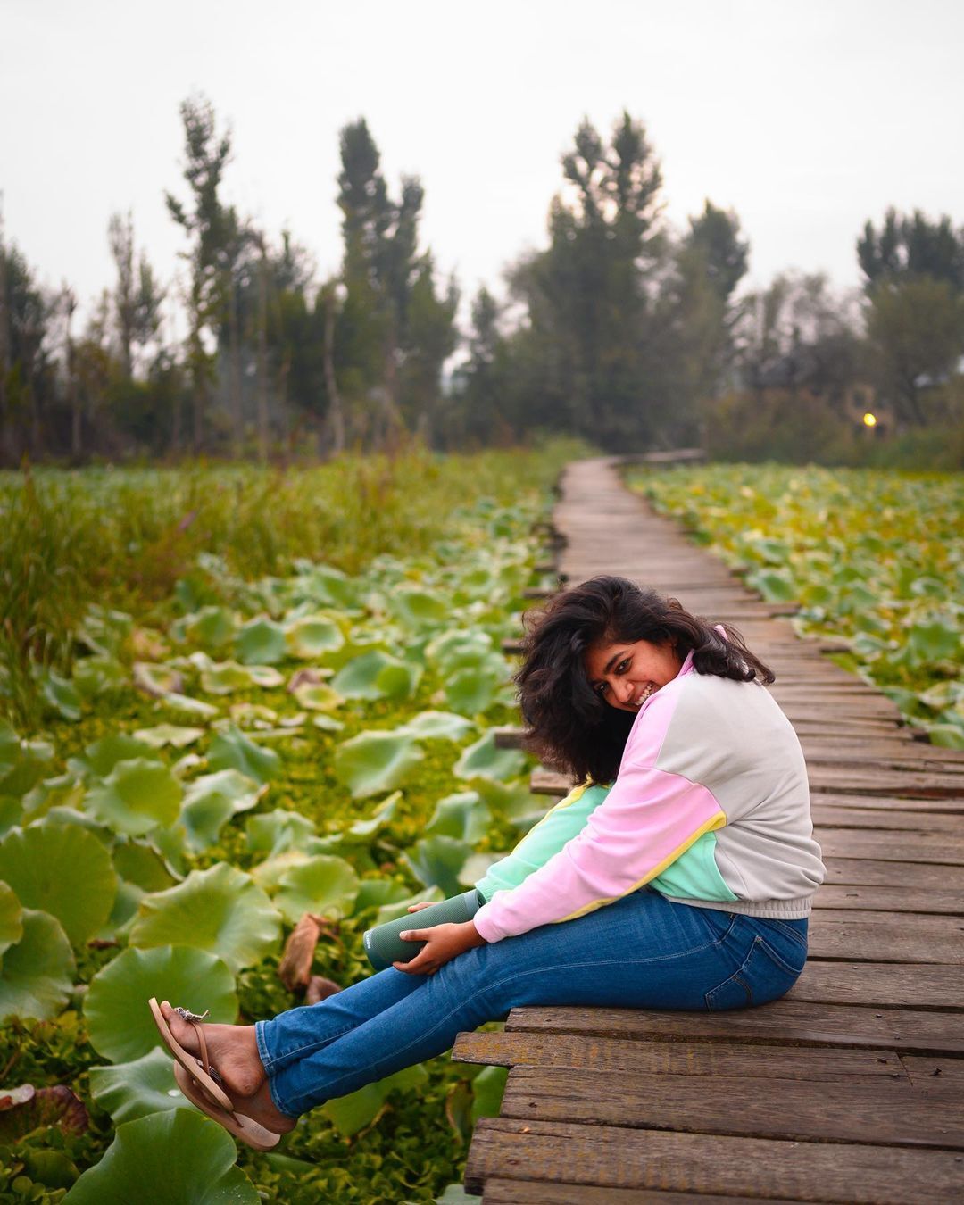 നിമിഷ സജയന്‍ കശ്മീരിലെ ദാല്‍ തടാകത്തില്‍; ചിത്രങ്ങള്‍ വൈറല്‍