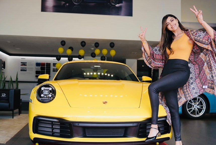 ഇതായിരുന്നോ മമതയുടെ സ്വപ്‌ന വാഹനം; താരത്തിന്റെ യാത്ര ഇനി പോര്‍ഷെയില്‍, 10 വര്‍ഷത്തെ കാത്തിരിപ്പ്