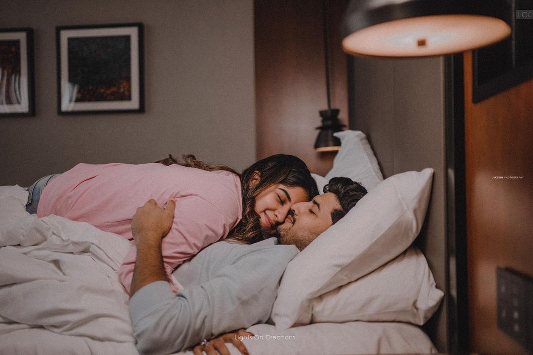 അടുത്തു വാ.. അടുത്തു വാ.. അടുത്ത് വന്നാട്ടെ; സോഷ്യല്‍ മീഡിയയില്‍ വീണ്ടും ട്രെന്‍ഡിംഗായി ജീവയും അപര്‍ണയും