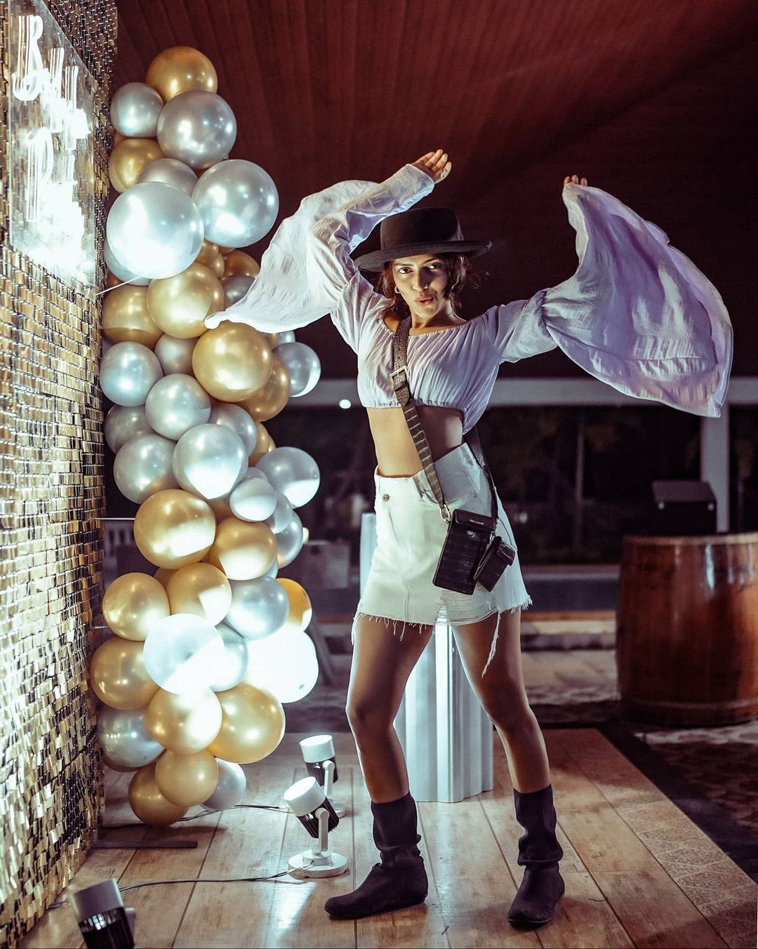 ഹോട്ട് ആന്‍ഡ് ക്യൂട്ട് ഗേള്‍; അമല പോളിന്റെ ഏറ്റവും പുതിയ ഫോട്ടോഷൂട്ട് ഏറ്റെടുത്ത് ആരാധകര്‍