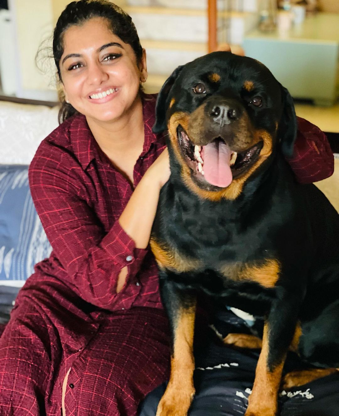 പുതിയ ഫോട്ടോസുമായി ആനും മീരയും; രണ്ടാളും എങ്ങോട്ടേക്കാണെന്ന് ആരാധകര്‍, വൈറല്‍ ചിത്രങ്ങള്‍