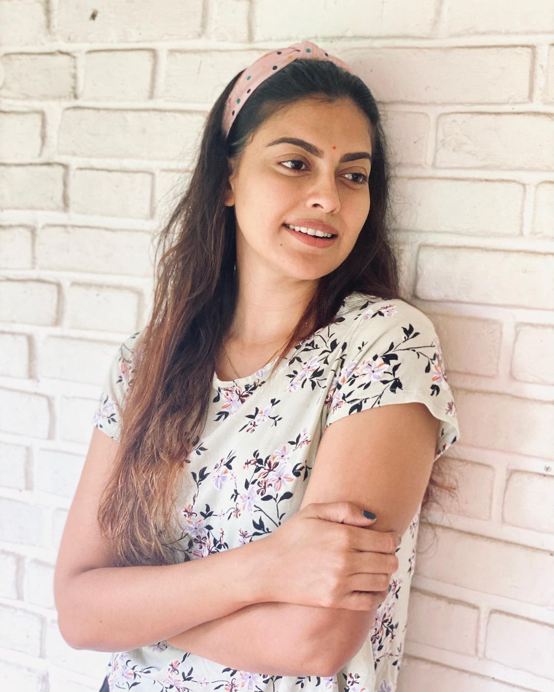 ലാലേട്ടന്റെ കൂടെ ഒരു ചിത്രം കൂടി...  അനുശ്രീയെ ചേർത്തുനിർത്തി മോഹൻലാൽ, പുതിയ ചിത്രങ്ങൾ വൈറൽ