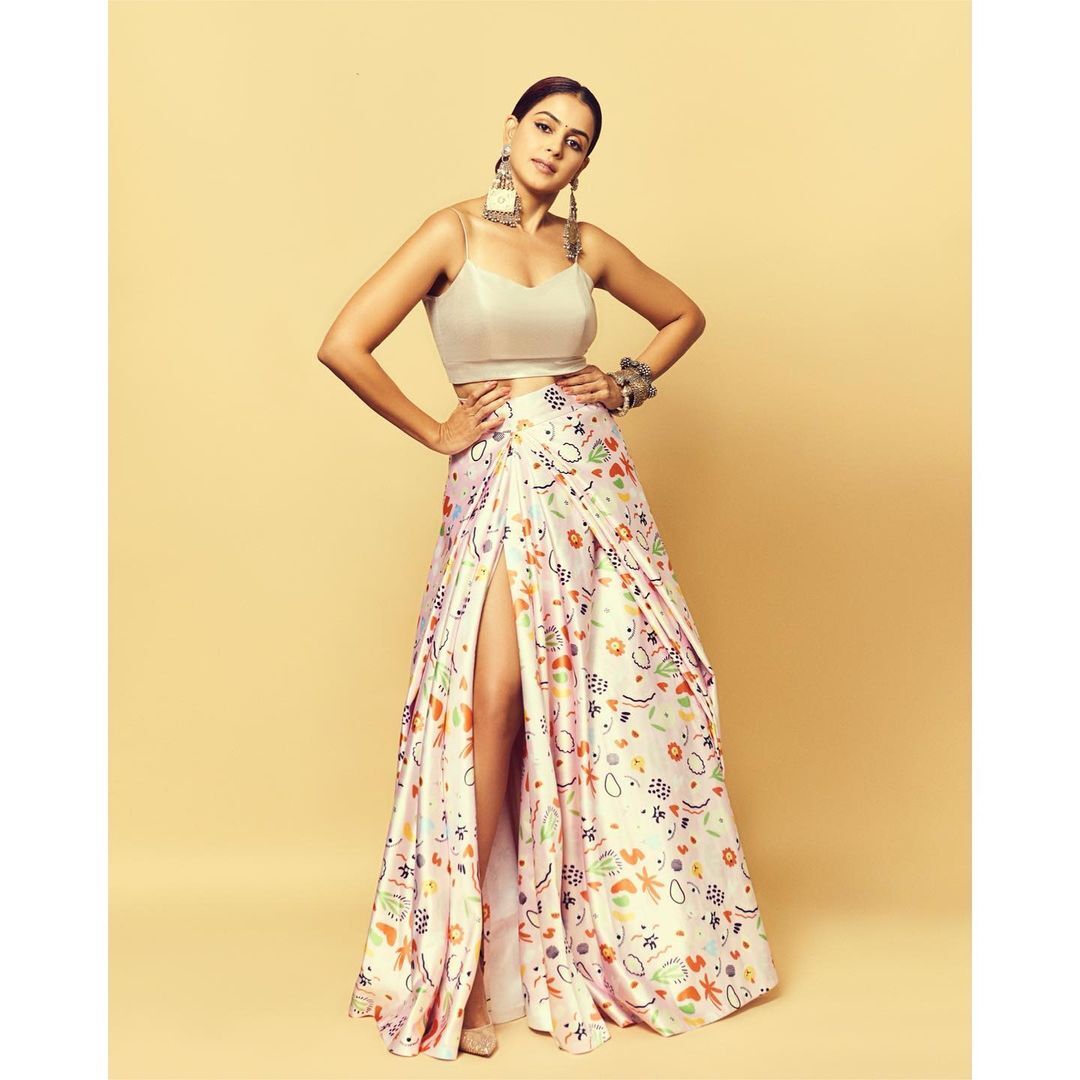 മാലാഖ ഭൂമിയിലേക്ക് ഇറങ്ങിവന്നതോ; ജെനിലിയയുടെ പുതിയ ചിത്രങ്ങള്‍ ഏറ്റെടുത്ത് ആരാധകര്‍