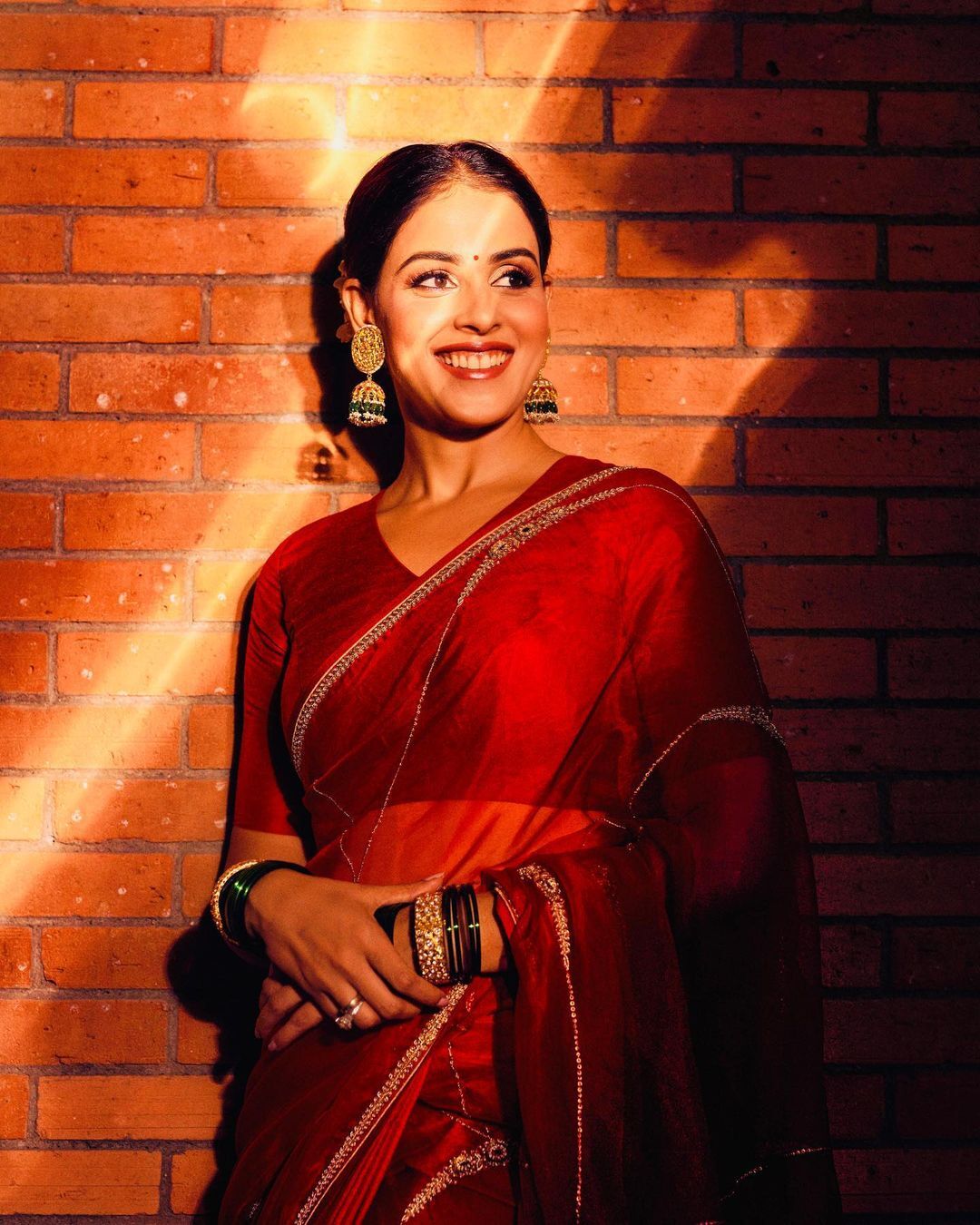 മാലാഖ ഭൂമിയിലേക്ക് ഇറങ്ങിവന്നതോ; ജെനിലിയയുടെ പുതിയ ചിത്രങ്ങള്‍ ഏറ്റെടുത്ത് ആരാധകര്‍