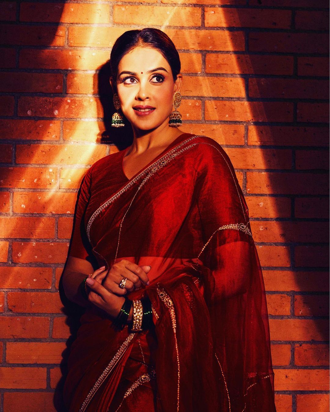 മാലാഖ ഭൂമിയിലേക്ക് ഇറങ്ങിവന്നതോ; ജെനിലിയയുടെ പുതിയ ചിത്രങ്ങള്‍ ഏറ്റെടുത്ത് ആരാധകര്‍