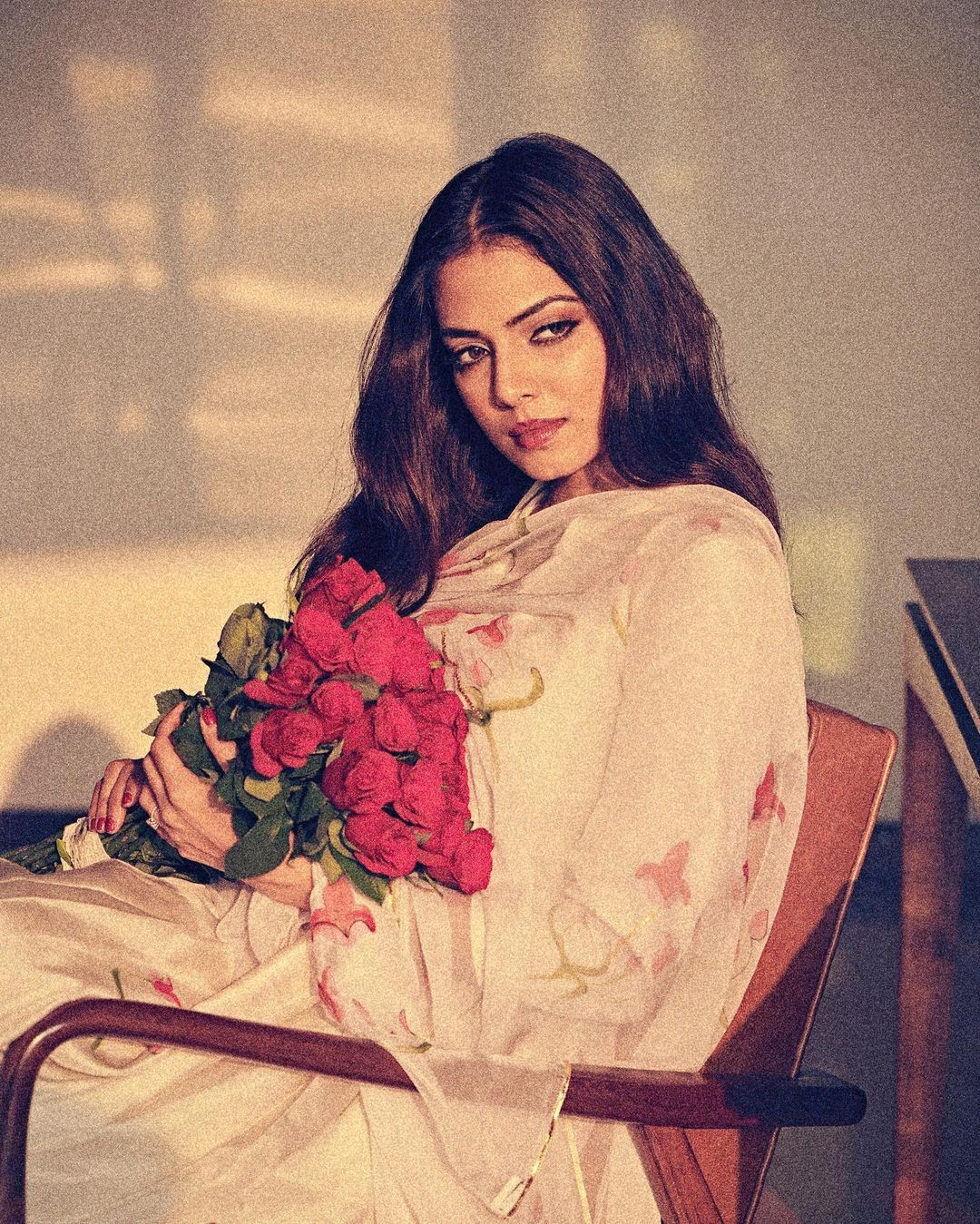 പെയിന്റിംഗ് പോലുണ്ട്... വൈറലായി മാളവിക മോഹന്റെ പുതിയ ചിത്രങ്ങൾ