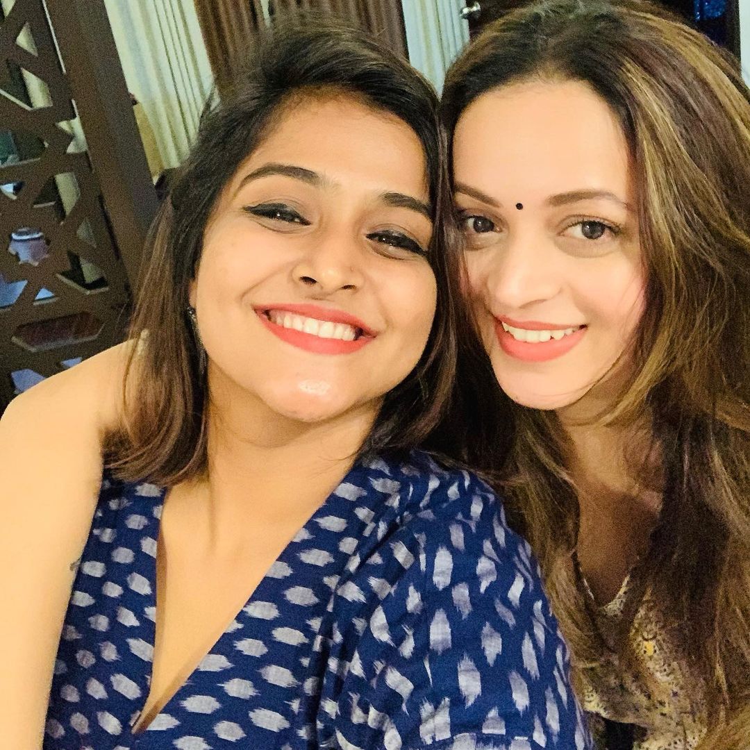 നിങ്ങള്‍ ട്വിന്‍ സിസ്റ്റേഴ്‌സ് ആണോ; രമ്യയോടും ഭാവനയോടും ആരാധകരുടെ ചോദ്യം, വൈറല്‍ ചിത്രങ്ങള്‍