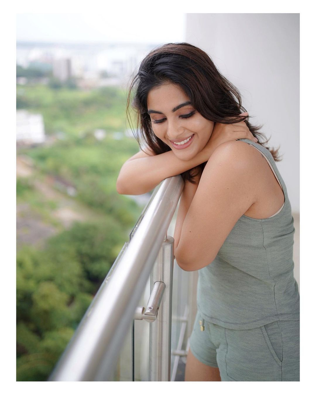 വീണ്ടും ആരാധകരെ ഞെട്ടിച്ച് സംയുക്ത മേനോന്‍; വൈറലായ പുതിയ ഫോട്ടോഷൂട്ട് കാണാം