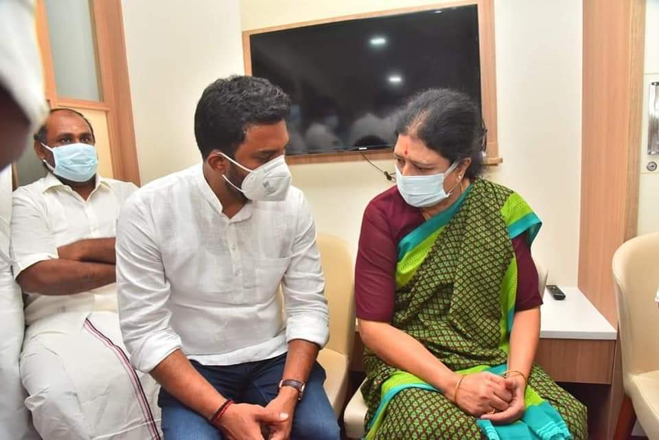 Panneerselvam భార్య మృతి: తమిళనాడు కీలక నేతల పరామర్శ (ఫొటోలు)