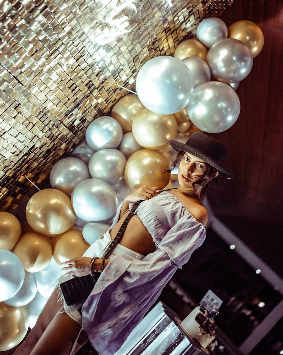 Amala Paul: టూ పీస్ బికినీలో ఫాన్స్ కు మంచి ట్రీట్ ఇచ్చిన రామ్ చరణ్ హీరోయిన్ (ఫొటోస్) 