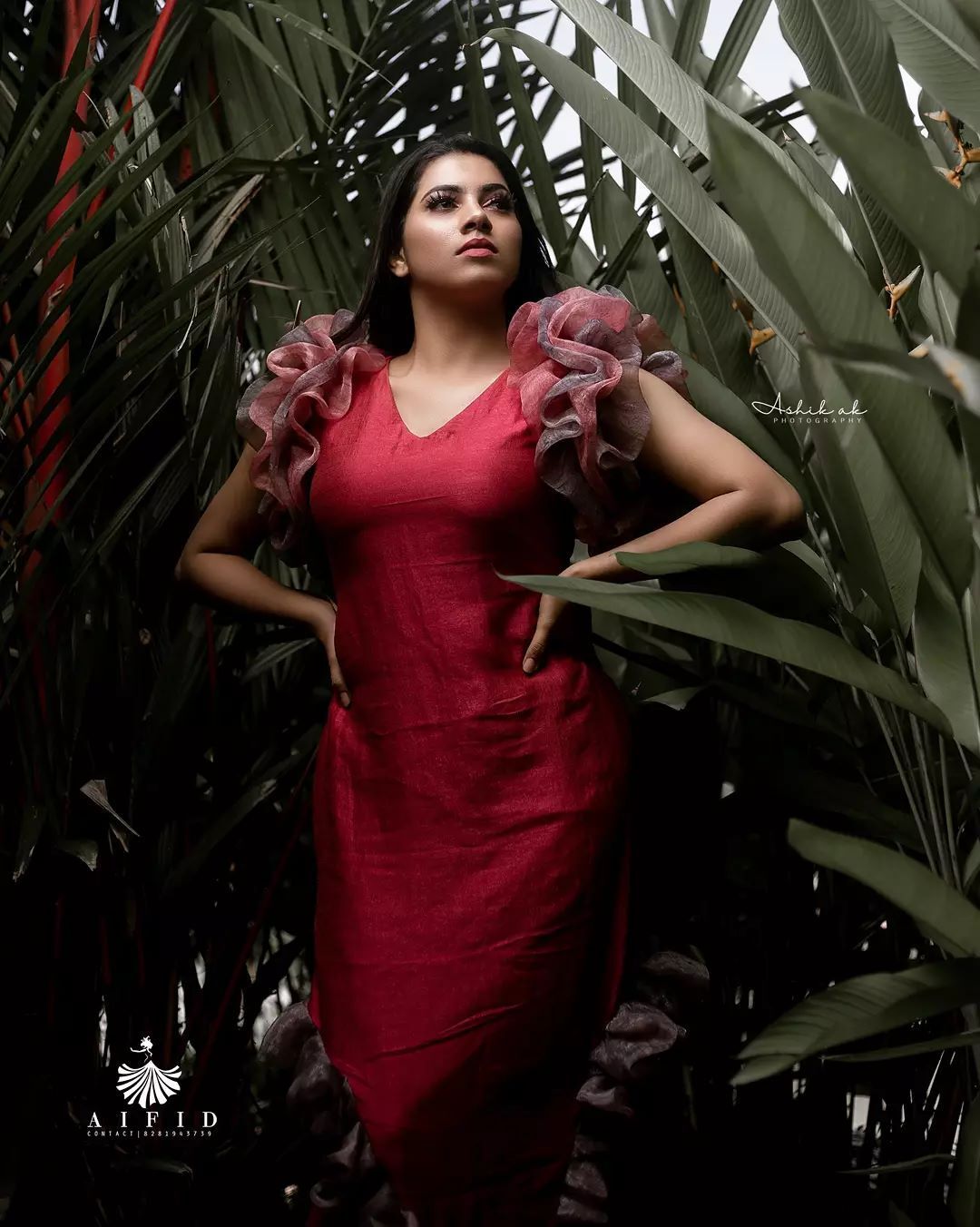 ബോൾഡ് ആന്റ് ഗ്ലാമർ ലുക്കിൽ കുടുംബവിളക്കിലെ പുതിയ വില്ലത്തി.. അമൃതയുടെ വൈറൽ ചിത്രങ്ങൾ കാണാം 