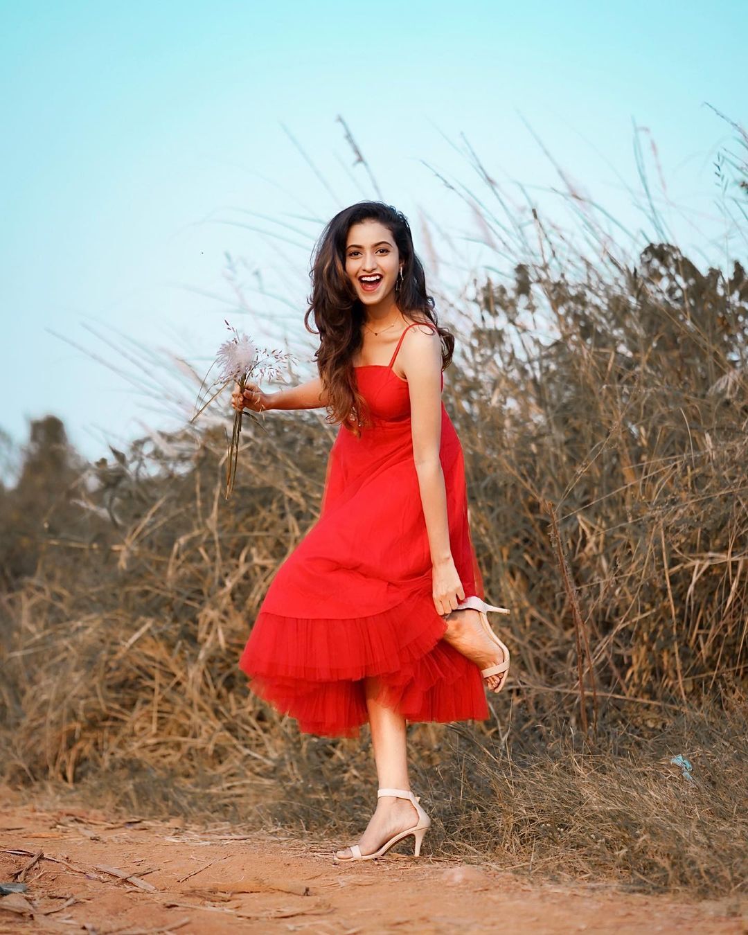 ఢీ షోలో అదరకొడుతున్న ఇంస్టాగ్రామ్ బ్యూటీ దీపికా రేర్ ఫొటోస్  