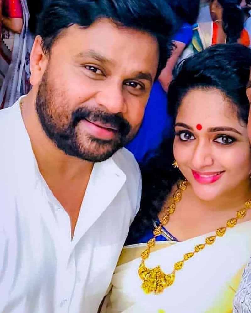 നിറചിരിയോടെ കാവ്യയ്ക്ക് ഒപ്പം ദിലീപ്, താരദമ്പതികളുടെ ഏറ്റവും പുതിയ ചിത്രങ്ങൾ വൈറൽ