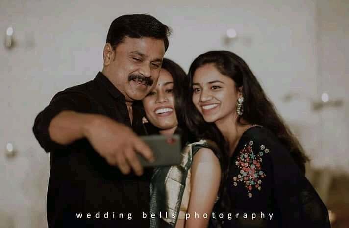 ആരെയാണീ നോക്കുന്നത്? ദിലീപിന്റെയും കാവ്യയുടെയും പുതിയ ചിത്രങ്ങൾ ഏറ്റെടുത്ത് ആരാധകർ