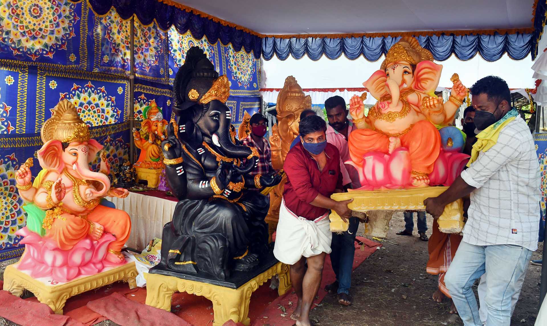 Ganesh Chaturthi: దేశమంతటా గణేష్ విగ్రహాల తయారి.. భక్తుల కోలాహలం మొదలైంది (ఫొటోస్)