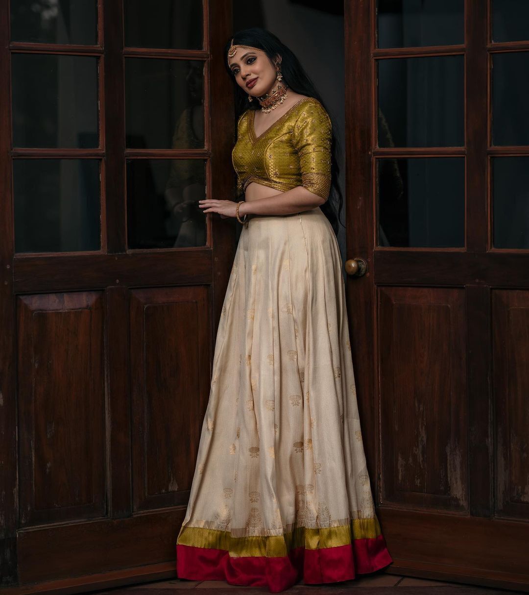 എന്തൊരു ക്യൂട്ടാണ് കാണാന്‍; പുതിയ ലുക്കില്‍ തിളങ്ങി വീണ നന്ദകുമാര്‍, വൈറല്‍ ചിത്രങ്ങള്‍