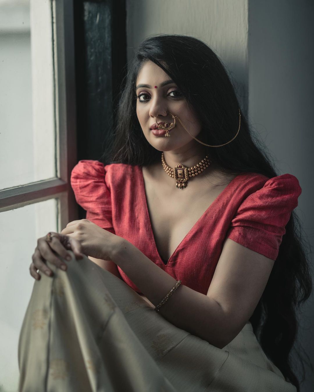 എന്തൊരു ക്യൂട്ടാണ് കാണാന്‍; പുതിയ ലുക്കില്‍ തിളങ്ങി വീണ നന്ദകുമാര്‍, വൈറല്‍ ചിത്രങ്ങള്‍