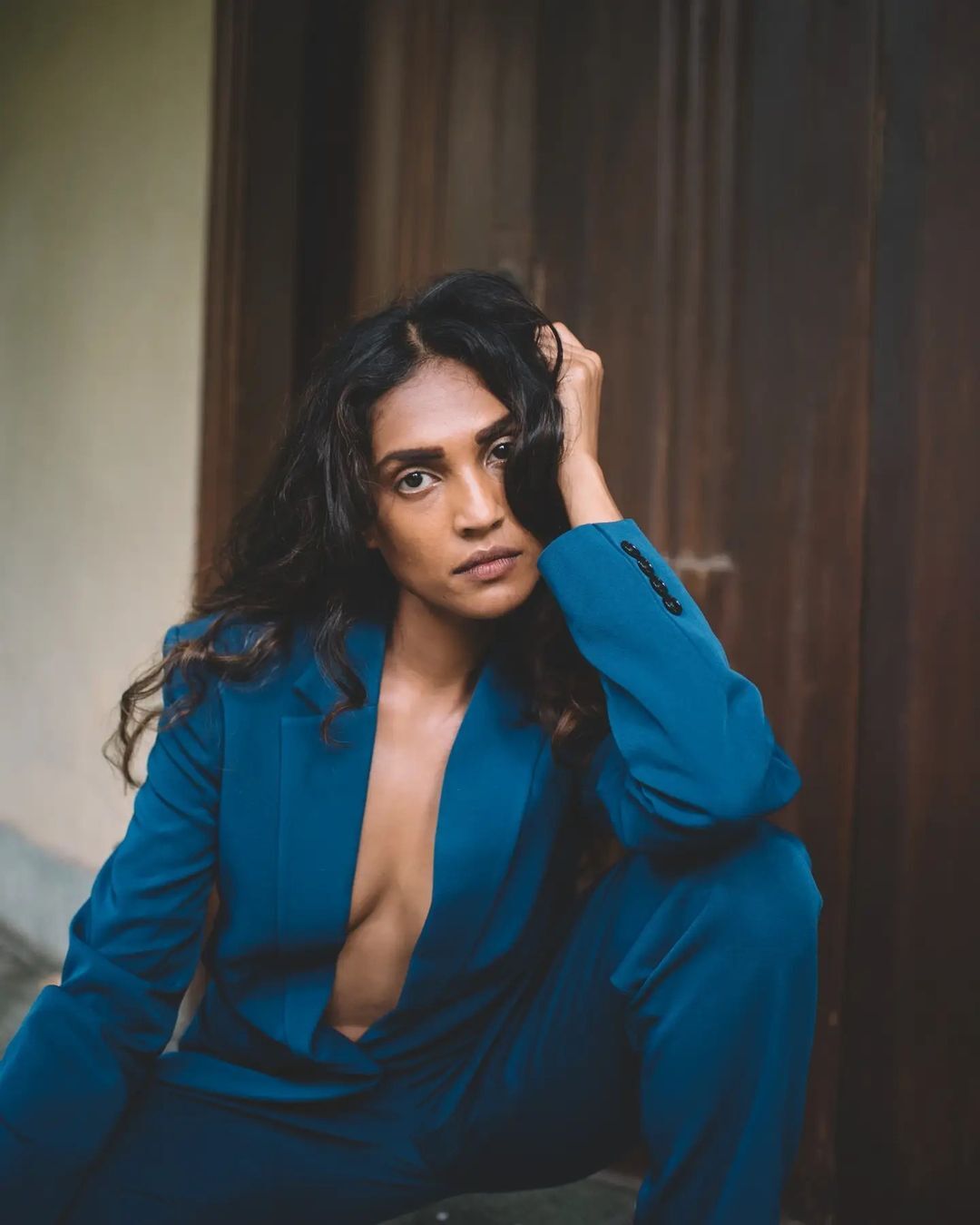 ബോൾഡ് ആന്റ് ബ്യൂട്ടിഫുൾ; ശ്രുതി മേനോന്റെ പുത്തൻ ചിത്രങ്ങൾ വൈറൽ