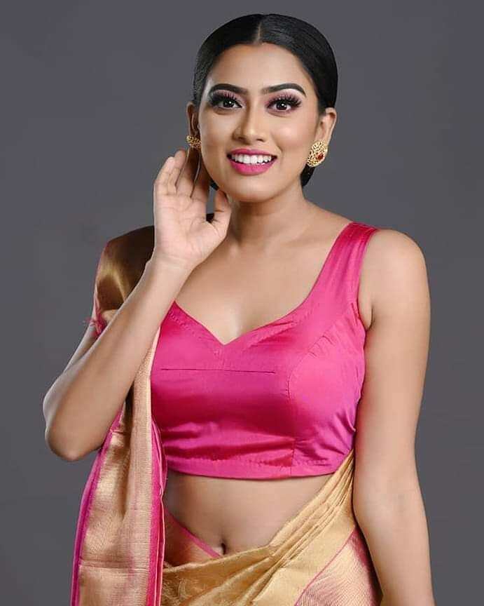 ഞെട്ടിച്ച ലുക്കെന്ന് ആരോധകർ... നടി ഡയാന ഹമീദിന്റെ പുതിയ ചിത്രങ്ങളും വൈറൽ