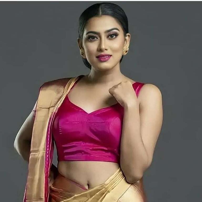 ഞെട്ടിച്ച ലുക്കെന്ന് ആരോധകർ... നടി ഡയാന ഹമീദിന്റെ പുതിയ ചിത്രങ്ങളും വൈറൽ