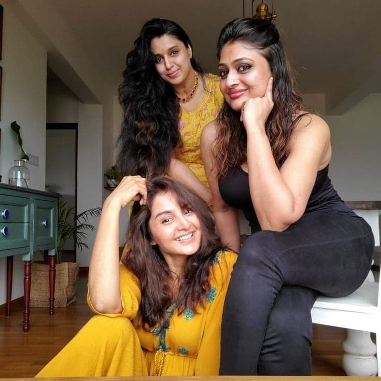 പിറന്നാൾ ദിനത്തിൽ ആരാകരെ ത്രില്ലടിപ്പിച്ച് മഞ്ജുവിന്റെ പുതിയ പ്രഖ്യാപനം.. അയിഷയുടെ പോസ്റ്റർ ലുക്ക് പുറത്ത്