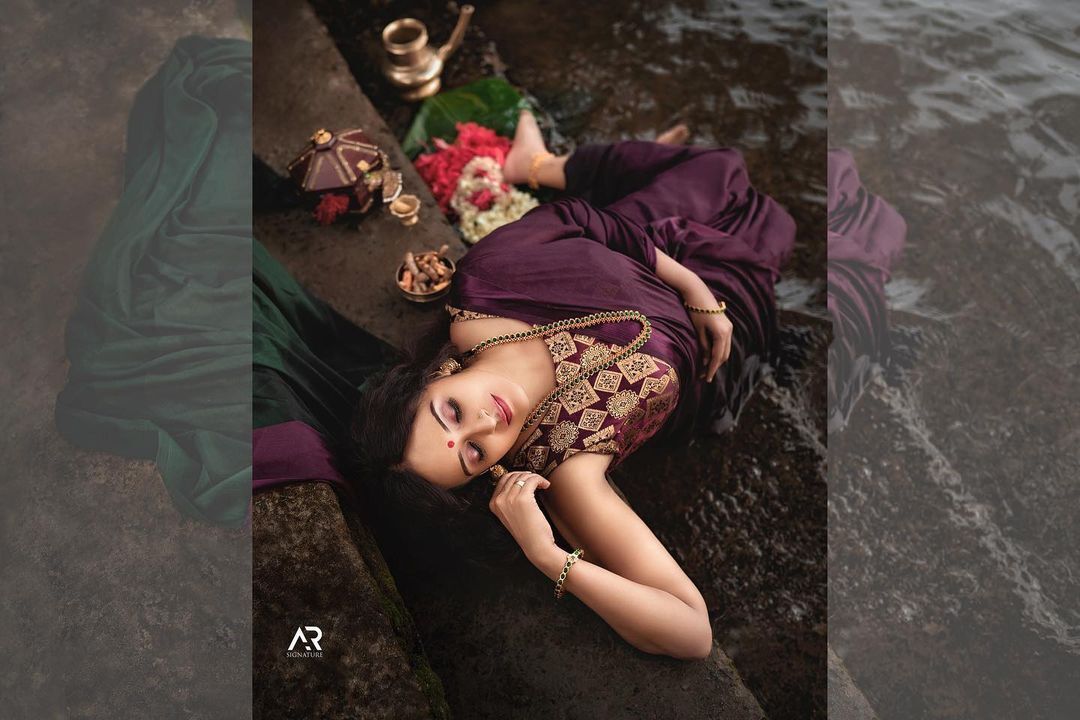 അതീവ ഗ്ലാമറസില്‍ ശാലു മേനോന്‍; ഹോട്ട് ലുക്കാണെന്ന് ആരാധകര്‍, വൈറല്‍ ചിത്രങ്ങള്‍ കാണാം