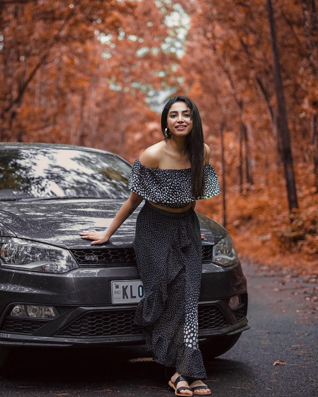 നിമിഷങ്ങള്‍ പാഴാക്കാതെ ലൈഫിനായി എന്തെങ്കിലും ചെയ്യാന്‍ ശ്രമിക്കാമെന്ന് അമേയ മാത്യു; എന്തുപറ്റിയെന്ന് ആരാധകര്‍