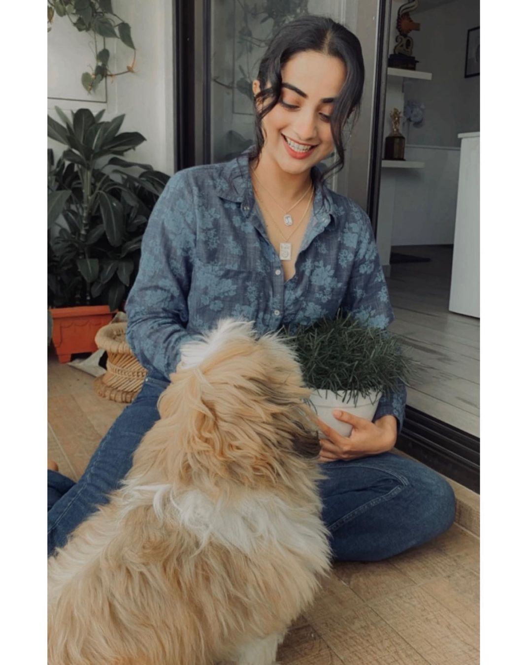 പിറന്നാള്‍ അടിച്ചുപൊളിച്ച് നമിത, അനുജത്തിയുടെ ബുജിയെന്ന് മീനാക്ഷിയും; രണ്ടാളും ക്യൂട്ട് ലുക്കാണെന്ന് ആരാധകര്‍