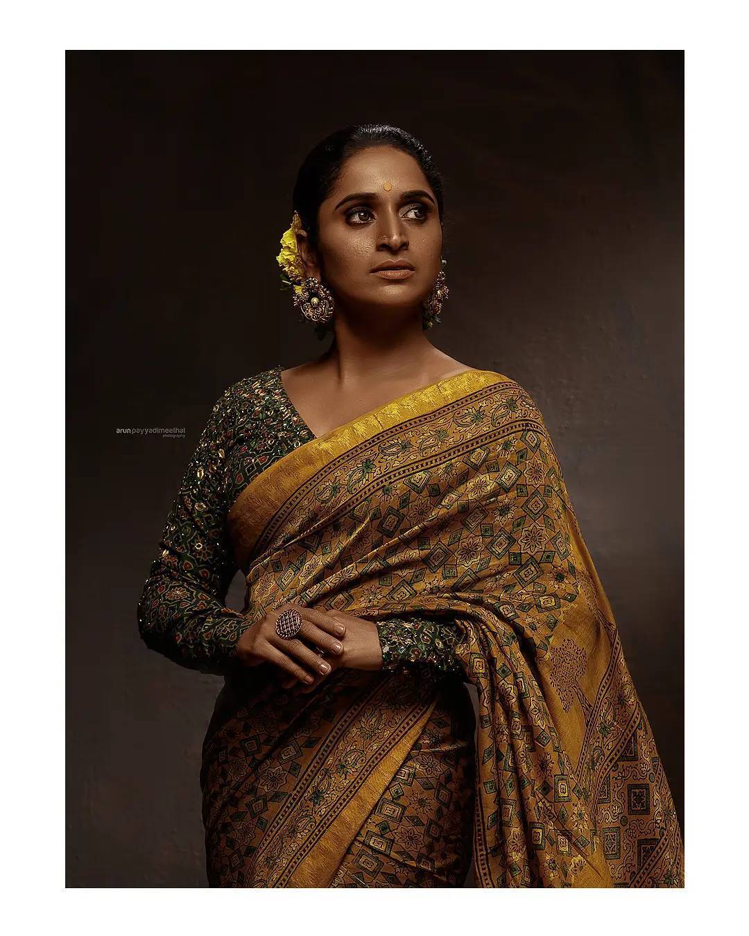 'ഇത് ഞങ്ങടെ പാത്തു അല്ല'; ആറ്റിറ്റിയൂഡ് ലുക്കില്‍ ഞെട്ടിച്ച് സുരഭി ലക്ഷ്മി. കിടുക്കാച്ചി ഫോട്ടോഷൂട്ട്