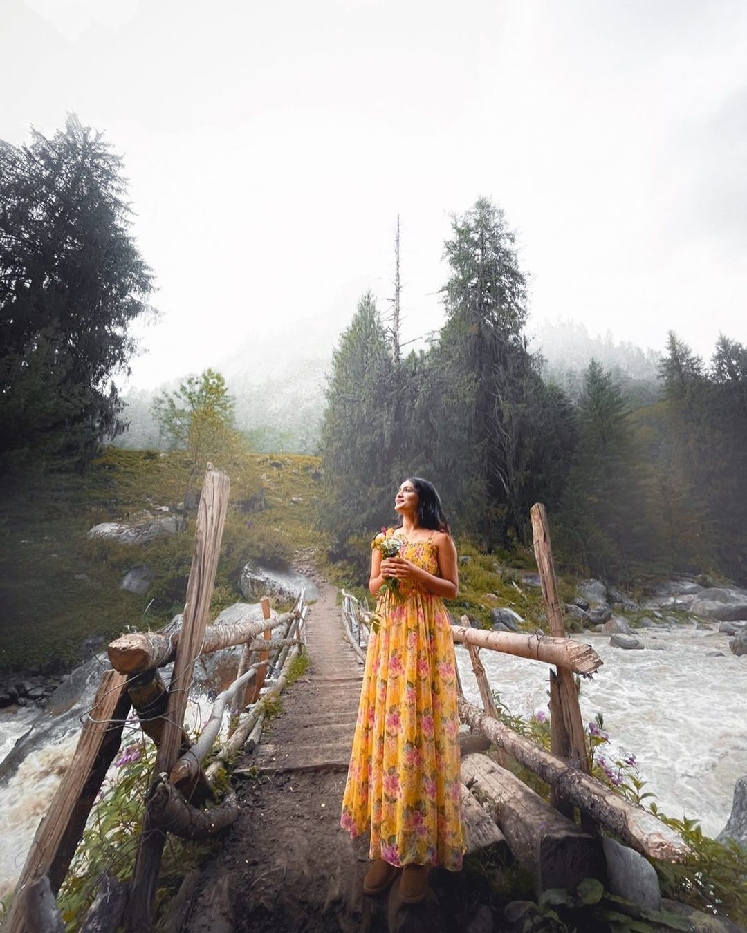 തണുത്തുവെറക്കുന്ന കൈകളും ചുണ്ടും; ഹിമാചലിലെ പുതിയ വിശേഷങ്ങളുമായി സാനിയ, ചിത്രങ്ങൾ കാണാം 