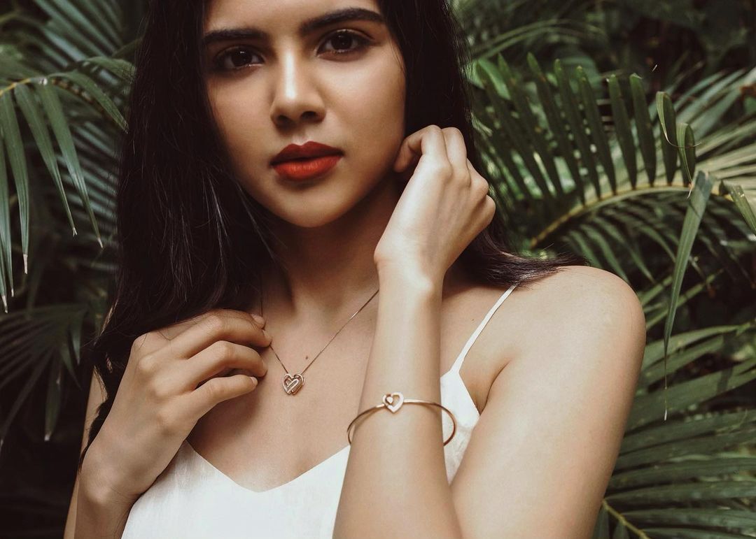 എന്താ ഒരു ക്യൂട്ട്‌നെസ്: സൈമ അവാര്‍ഡില്‍ തിളങ്ങി കല്യാണി പ്രിയദര്‍ശന്‍