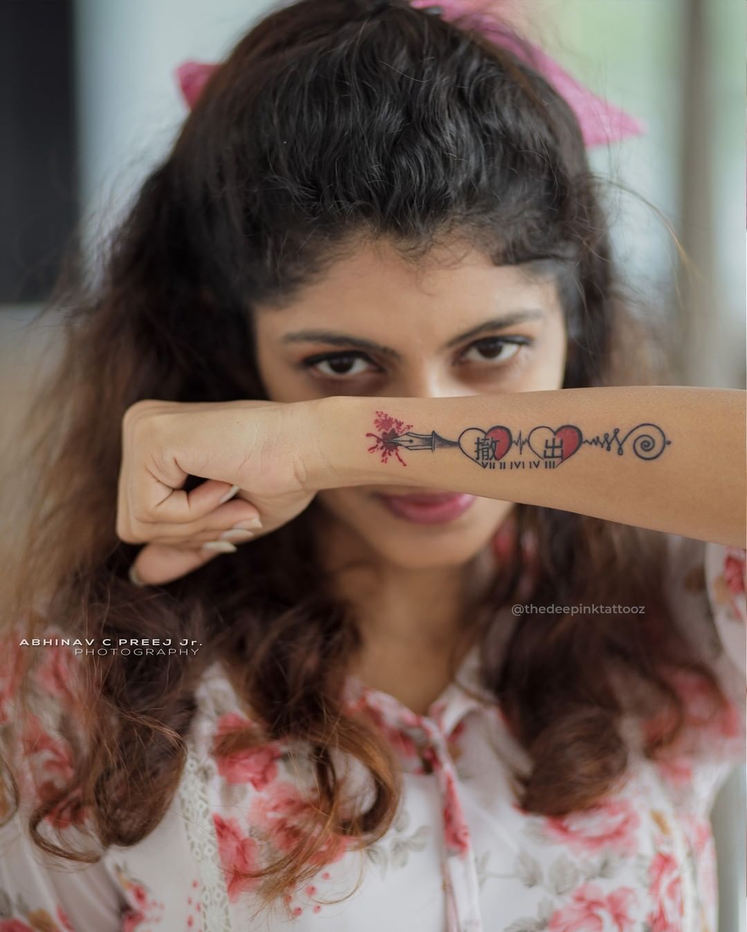 മാലാഖയെ പോലെ തിളങ്ങി ചക്കപ്പഴം താരം ശ്രുതി രജനീകാന്ത്; ഒപ്പം ടാറ്റൂ പൊളിച്ചെന്നും ആരാധകര്‍