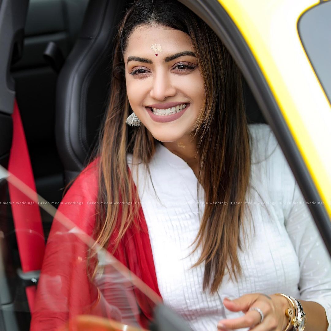  ഇത് പറക്കാനുള്ള സമയമാണ്: പുത്തന്‍ ലുക്കില്‍ തകര്‍ത്ത് നടി മംമ്ത മോഹന്‍ദാസ്