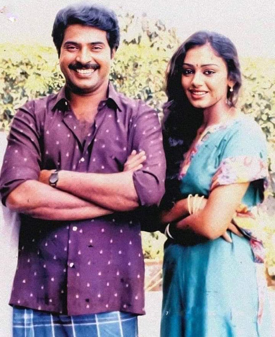 ബ്ലാക്ക് ആന്‍ഡ് വൈറ്റ് സാരിയില്‍ തിളങ്ങി ശോഭന: ചിത്രം ഏറ്റെടുത്ത് ആരാധകര്‍