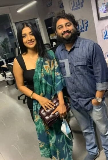 ഉണ്ണി മുകുന്ദനെ കണ്ട് മീര ജാസ്മിന്‍; വീണ്ടും നിറയുന്ന പുഞ്ചിരി... ദുബായിലെ ചിത്രങ്ങള്‍ വൈറല്‍